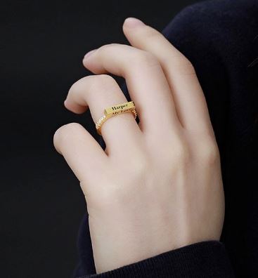 Ring mit Gravur und Ziersteinen nach Wahl, stapelbar