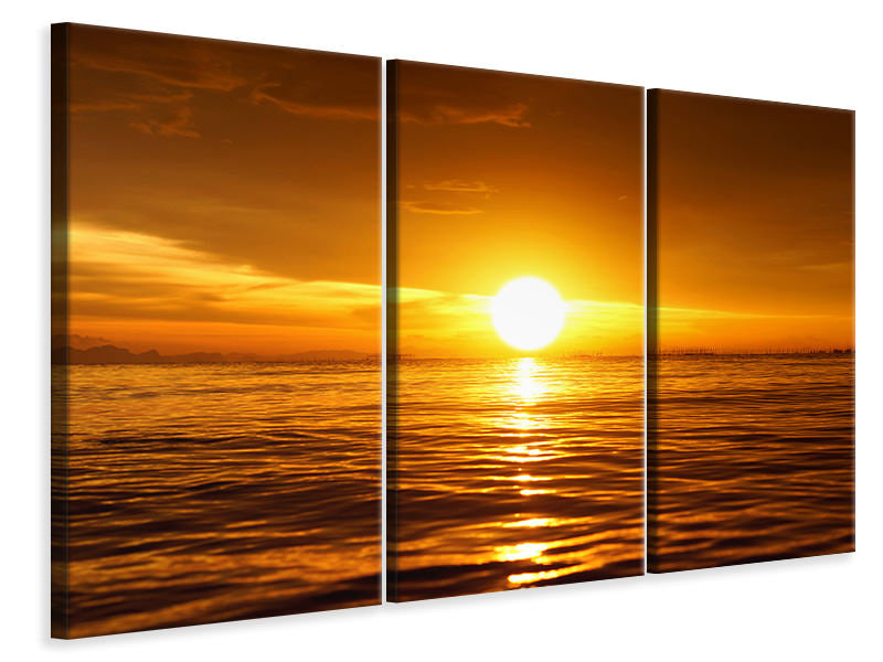 Leinwandbild 3-teilig Glühender Sonnenuntergang am Wasser