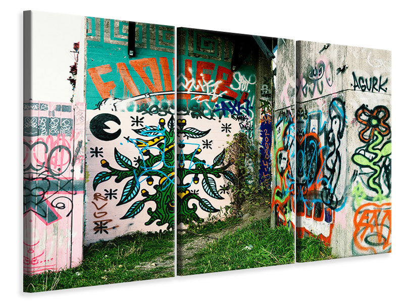 Leinwandbild 3-teilig Graffiti im Hinterhof