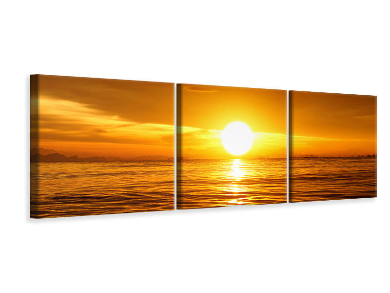 Panorama Leinwandbild 3-teilig Glühender Sonnenuntergang am Wasser